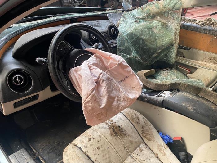 Jaguar XJ 2.0 i4 Ti 16V Sloopvoertuig (2012, Licht, Blauw)