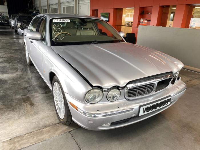Jaguar XJ 2.7d V6 24V  (Sloop)