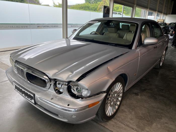 Jaguar XJ 2.7d V6 24V Sloopvoertuig (2005, Metallic, Zilver)