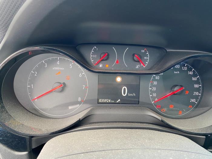Opel Corsa F 1.2 12V 75 Sloopvoertuig (2020, Metallic, Zwart)