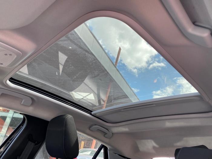 Opel Corsa F 1.2 12V 75 Sloopvoertuig (2020, Metallic, Zwart)
