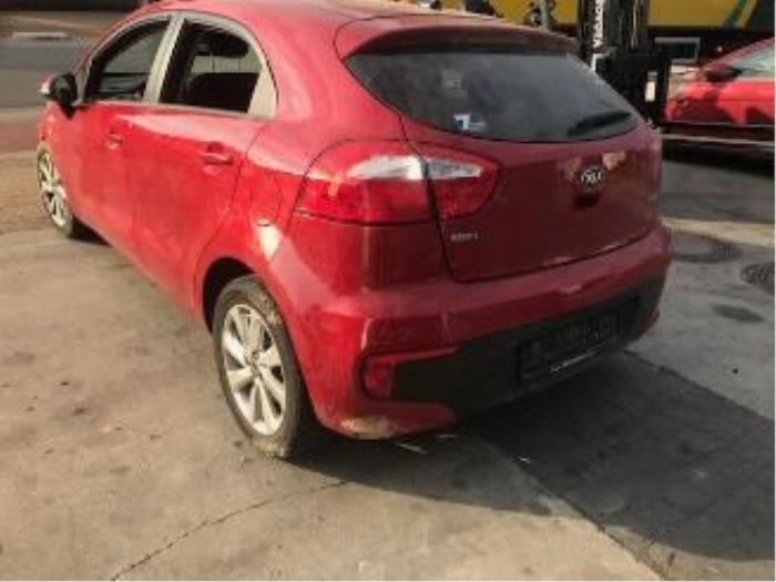 Kia Rio III 1.4 CRDi 16V Sloopvoertuig (2015, Rood)
