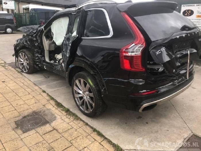 Volvo XC90 II 2.0 T8 16V Twin Engine AWD Sloopvoertuig (2016, Zwart)