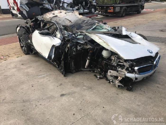 BMW i8 1.5 TwinPower Turbo Sloopvoertuig (2017, Wit)