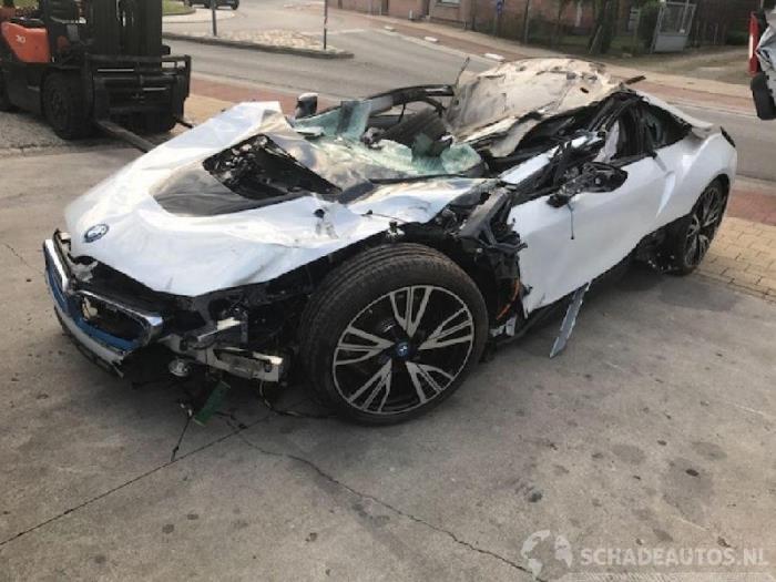 BMW i8 1.5 TwinPower Turbo Sloopvoertuig (2017, Wit)