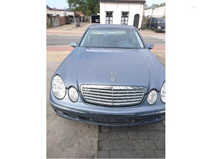 Mercedes E 2.2 E-220 CDI 16V Sloopvoertuig (2004, Metallic, Blauw)