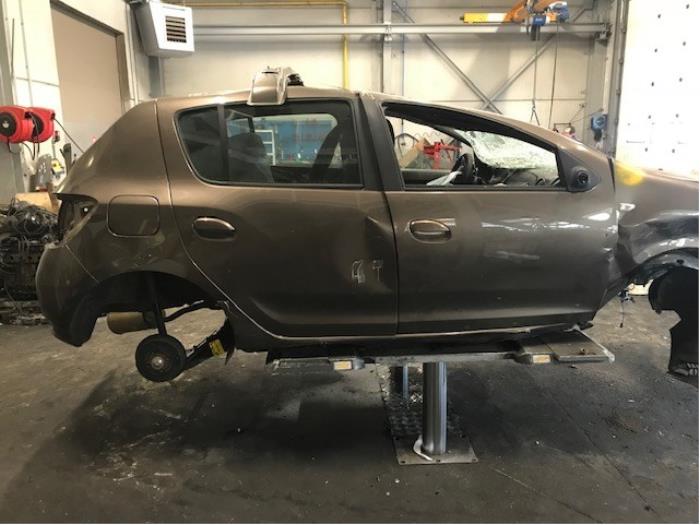 Dacia Sandero III 1.0 Sce 12V Sloopvoertuig (2019, Licht, Bruin)