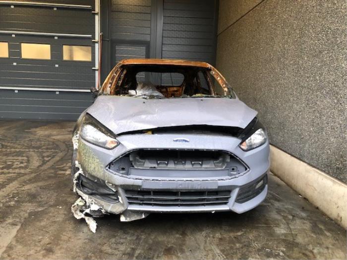 Ford Focus 3 Wagon 2.0 ST EcoBoost 16V Sloopvoertuig (2017, Zilver)