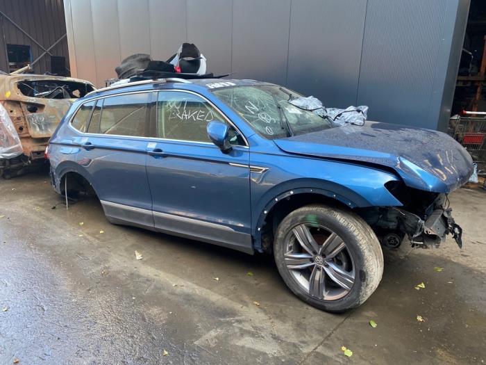 Volkswagen Tiguan 2.0 TDI 16V BlueMotion Techn.SCR 4Motion Sloopvoertuig (2017, Licht, Blauw)