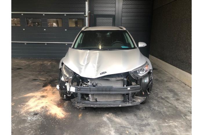 Kia Stonic 1.4 MPI 16V Sloopvoertuig (2019, Zilver)