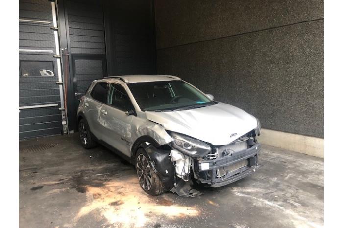 Kia Stonic 1.4 MPI 16V Sloopvoertuig (2019, Zilver)