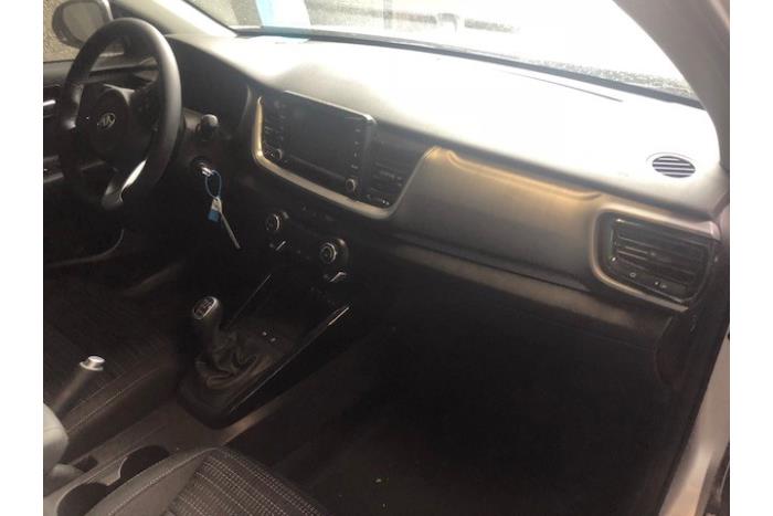 Kia Stonic 1.4 MPI 16V Sloopvoertuig (2019, Zilver)