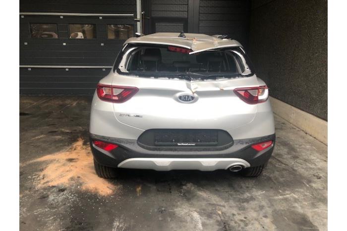 Kia Stonic 1.4 MPI 16V Sloopvoertuig (2019, Zilver)