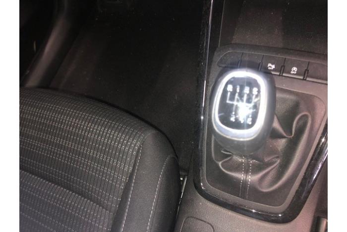 Kia Stonic 1.4 MPI 16V Sloopvoertuig (2019, Zilver)