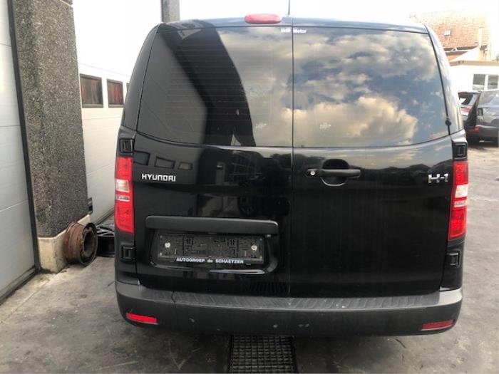 Hyundai H1 People Sloopvoertuig (2015, Zwart)