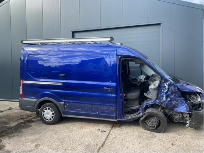 Ford Transit 2.0 TDCi 16V Eco Blue 130 Sloopvoertuig (2018, Metallic, Blauw)
