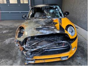 Mini Mini 2.0 16V Cooper SD Sloopvoertuig (2016, Metallic, Oranje)
