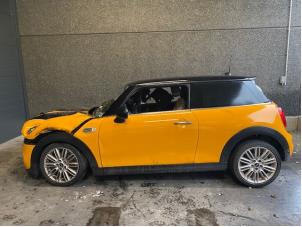 Mini Mini 2.0 16V Cooper SD Sloopvoertuig (2016, Metallic, Oranje)