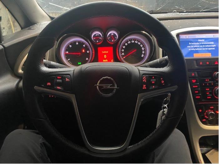 Opel Astra J 1.7 CDTi 16V 110 Sloopvoertuig (2011, Blank)