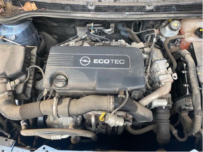 Opel Astra J 1.7 CDTi 16V 110 Sloopvoertuig (2011, Blank)