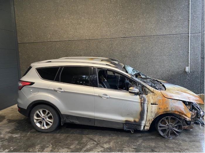 Ford Kuga Sloopvoertuig (2017, Moondust, Zilver)