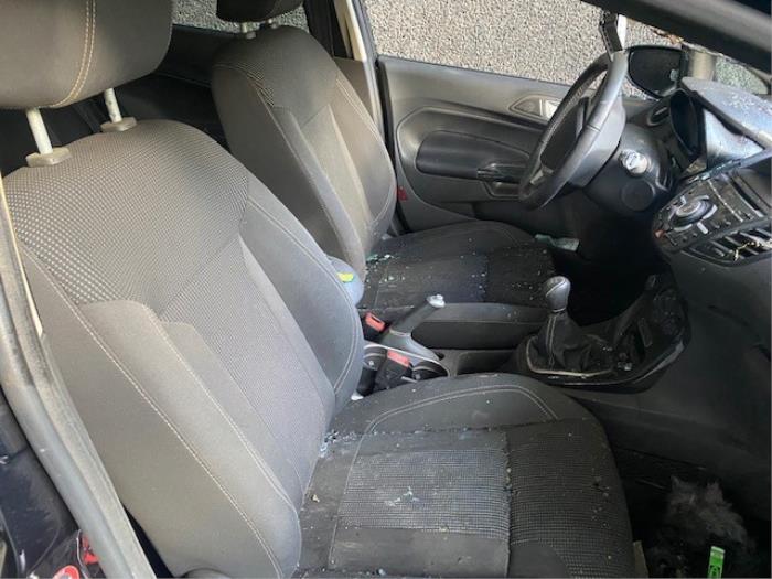 Ford Fiesta 6 1.0 EcoBoost 12V 125 Sloopvoertuig (2015, Zwart)