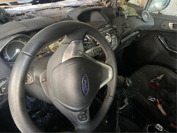 Ford Fiesta 6 1.0 EcoBoost 12V 125 Sloopvoertuig (2015, Zwart)