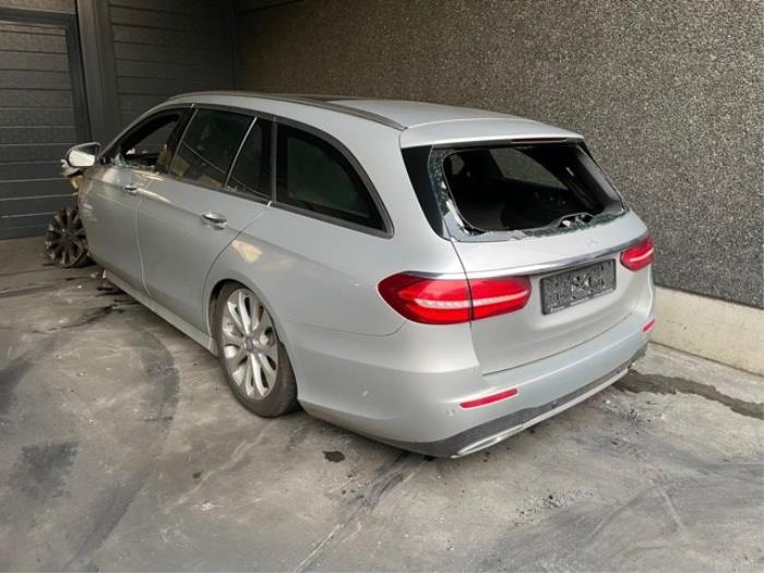 Mercedes E Estate E-220d 2.0 Turbo 16V Sloopvoertuig (2018, Zilver)