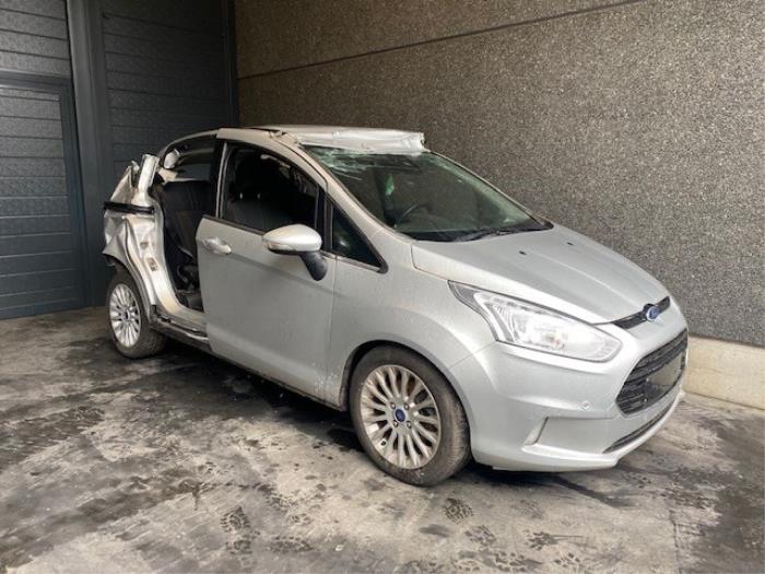 Ford B-Max 1.5 TDCi Sloopvoertuig (2013, Moondust, Zilver)