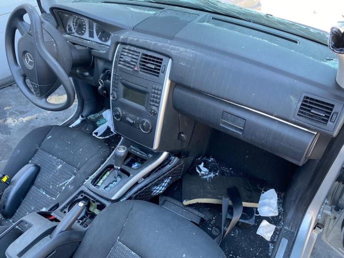 Mercedes B 2.0 B-180 CDI 16V Sloopvoertuig (2011, Zilver)