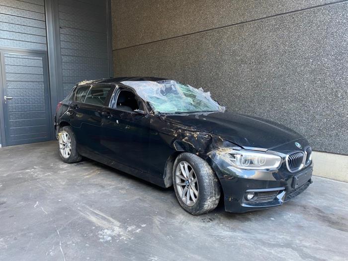 BMW 1 serie 116i 1.5 12V Sloopvoertuig (2018, Metallic, Zwart)