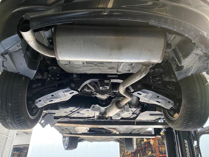 BMW 1 serie 116i 1.5 12V Sloopvoertuig (2018, Metallic, Zwart)