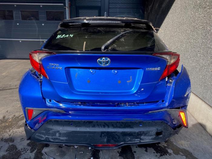 Toyota C-HR 1.8 16V Hybrid Sloopvoertuig (2019, Blauw)