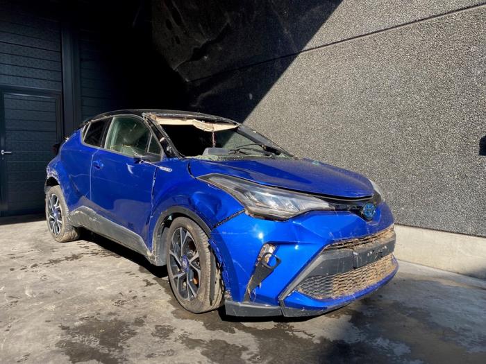 Toyota C-HR 1.8 16V Hybrid Sloopvoertuig (2019, Blauw)