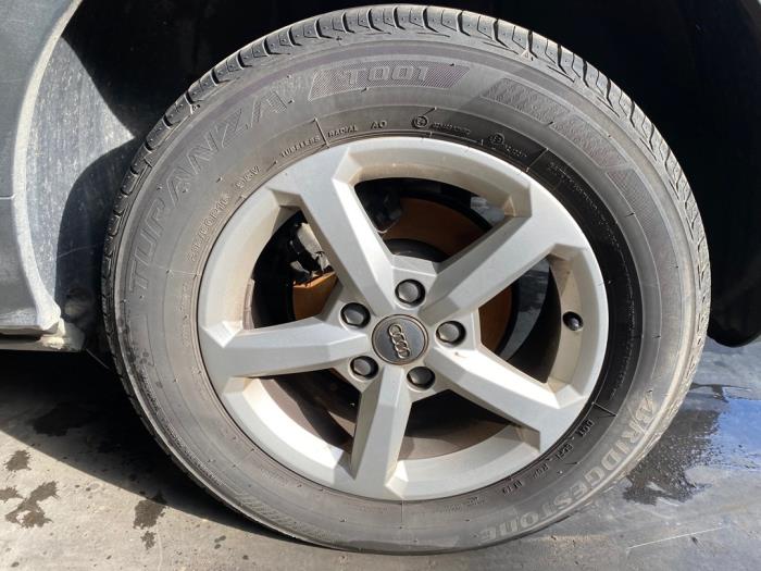 Audi Q2 1.0 30 TFSI 12V Sloopvoertuig (2019, Zilver)