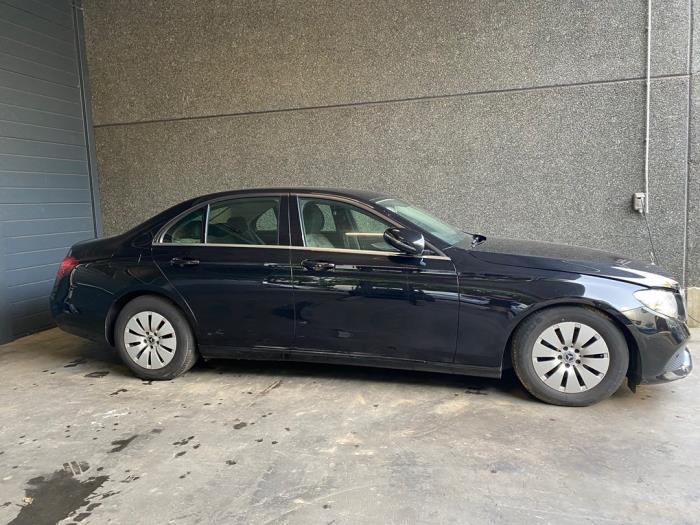 Mercedes E E-200d 2.0 Turbo 16V Sloopvoertuig (2018, Zwart)