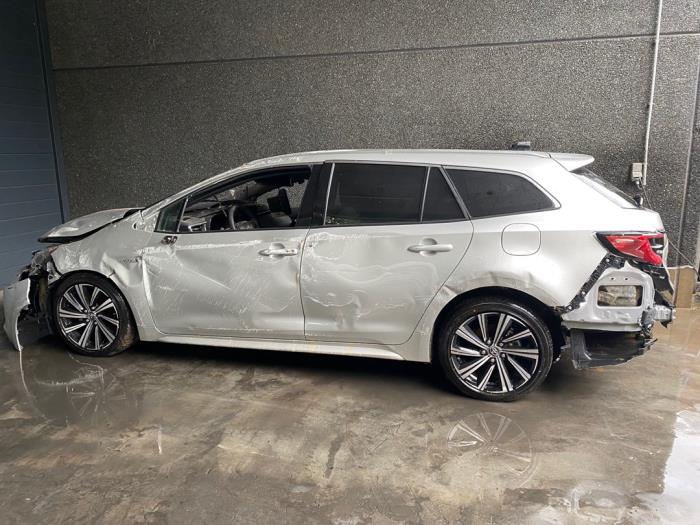 Toyota Corolla Touring Sport 1.8 16V Hybrid Sloopvoertuig (2021, Zilver)