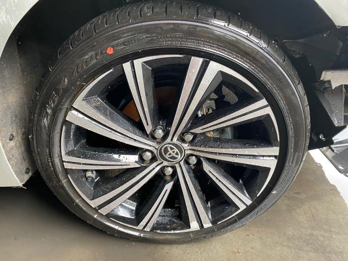 Toyota Corolla Touring Sport 1.8 16V Hybrid Sloopvoertuig (2021, Zilver)