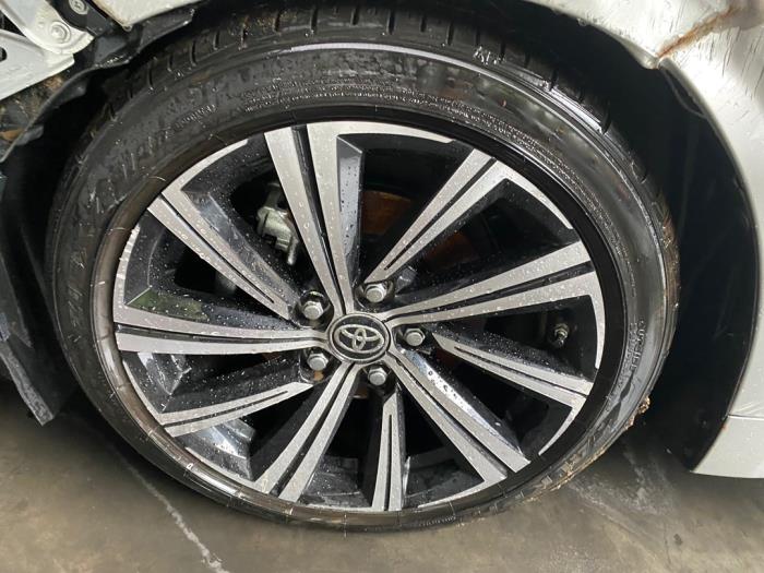 Toyota Corolla Touring Sport 1.8 16V Hybrid Sloopvoertuig (2021, Zilver)