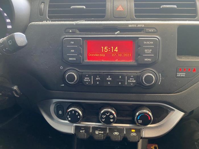 Kia Rio III 1.2 CVVT 16V Sloopvoertuig (2012, Zilver)