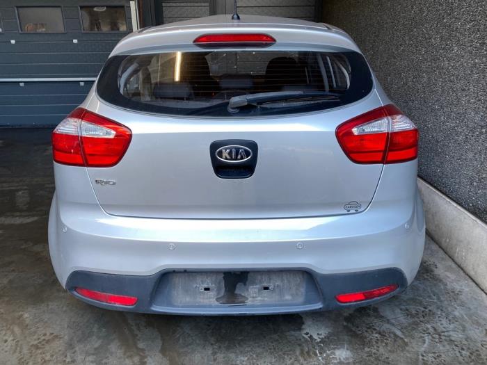 Kia Rio III 1.2 CVVT 16V Sloopvoertuig (2012, Zilver)