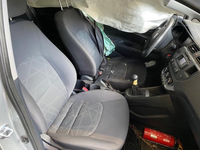 Kia Rio III 1.2 CVVT 16V Sloopvoertuig (2012, Zilver)