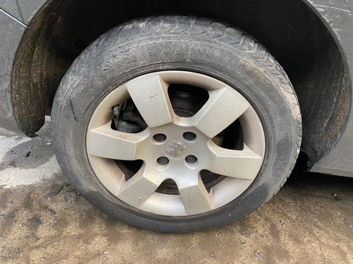 Peugeot 5008 I 1.6 HDiF 16V Sloopvoertuig (2012, Grijs)