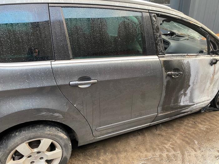 Peugeot 5008 I 1.6 HDiF 16V Sloopvoertuig (2012, Grijs)