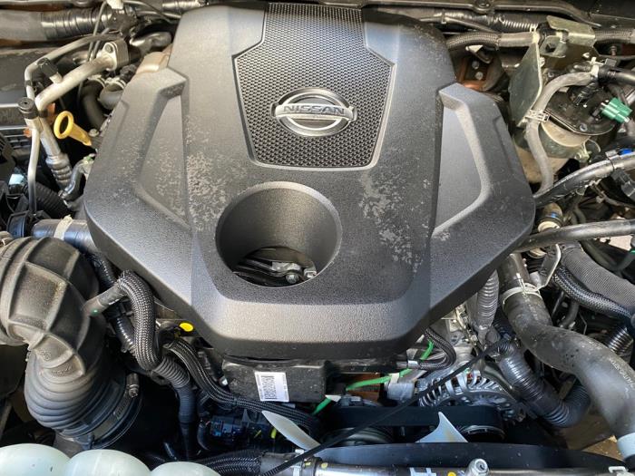 Nissan NP 300 Navara 2.3 dCi twinturbo 16V 4x4 Sloopvoertuig (2021, Bruin)