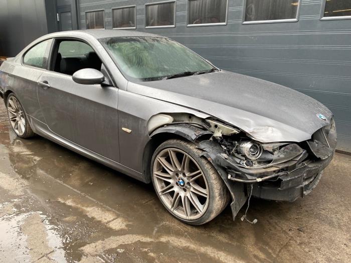 BMW 3 serie 320i 16V Sloopvoertuig (2009, Donker, Grijs)