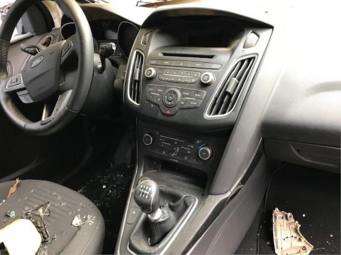 Ford Focus 3 Wagon 1.0 Ti-VCT EcoBoost 12V 125 Sloopvoertuig (2016, Blauw)