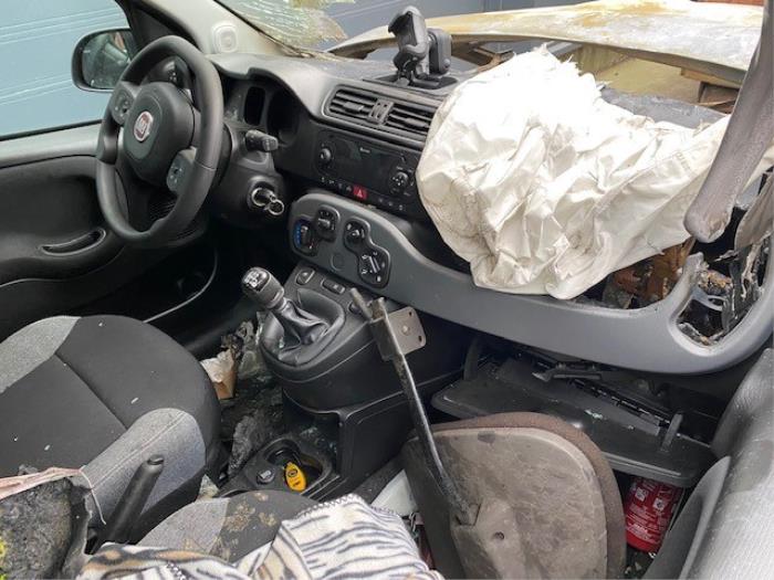 Fiat Panda/Pandina 0.9 TwinAir 60 Sloopvoertuig (2021, Zwart)