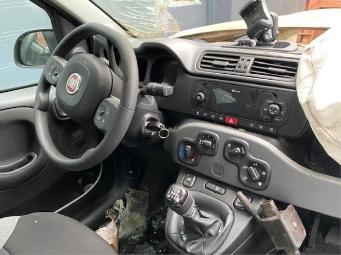 Fiat Panda/Pandina 0.9 TwinAir 60 Sloopvoertuig (2021, Zwart)