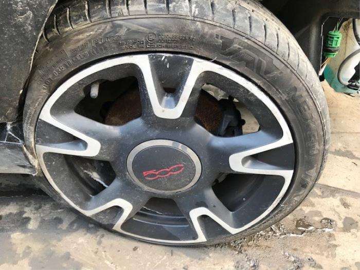 Fiat 500 1.2 Sloopvoertuig (2018, Metallic, Zwart)